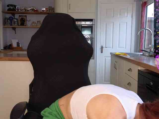 stripmequick's sex show image