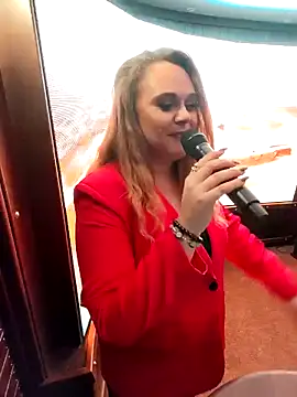 Juicy_PeachLux's sex show image