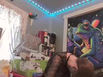 pizzedwife's sex show image