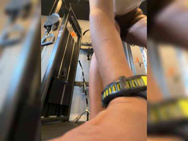 APRILHILL's sex show image