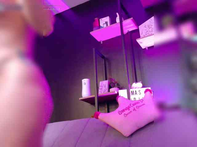 APRILHILL's sex show image