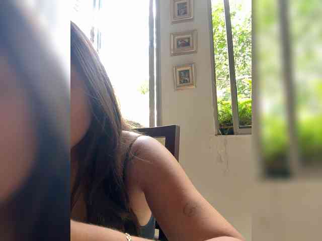 APRILHILL's sex show image