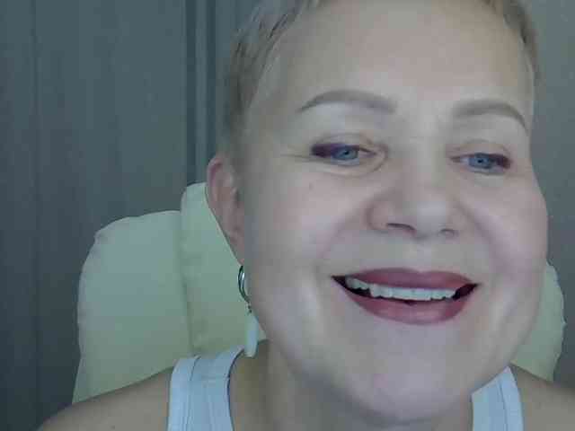 Изображение секс-шоу модели IFannyLove