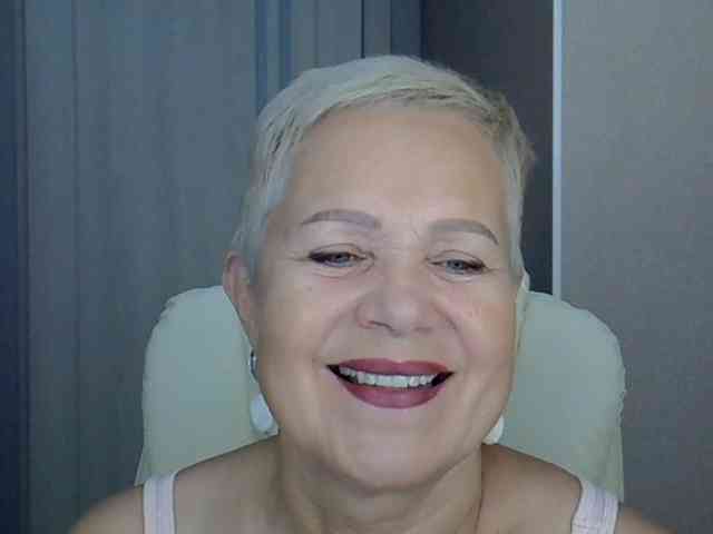 IFannyLove's sex show image