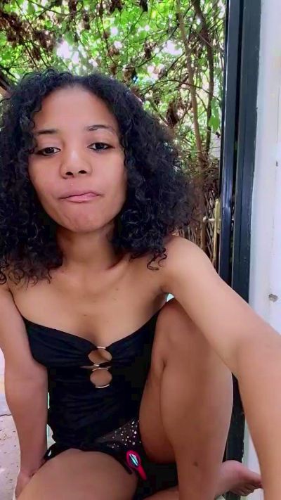 NickiFrenchy's sex show image