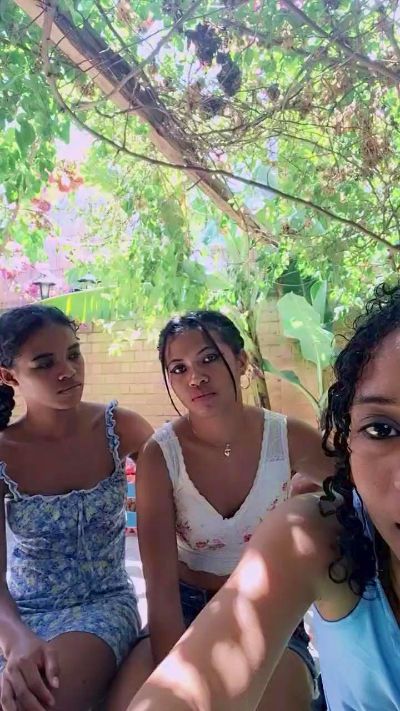 Sexshow-Bild von NickiFrenchy Sexshow-Bild von NickiFrenchy