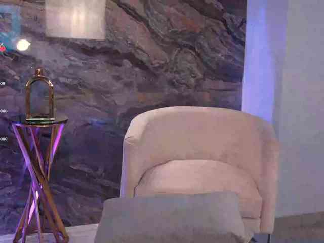 MadelineFox's sex show image