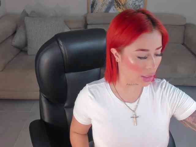 MadelineFox's sex show image