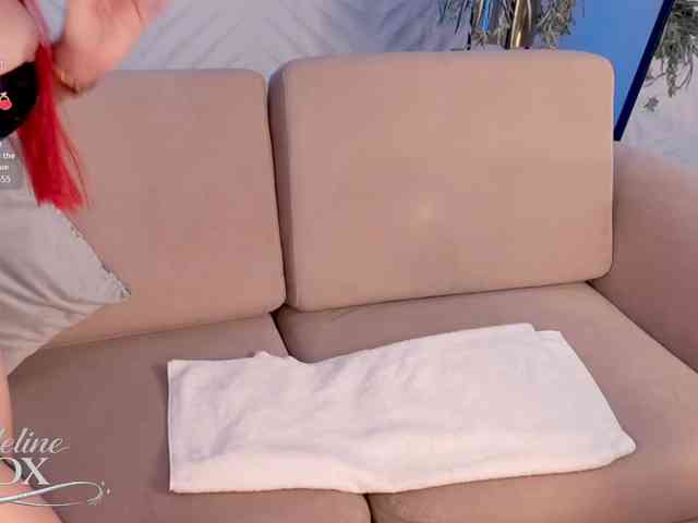 MadelineFox's sex show image