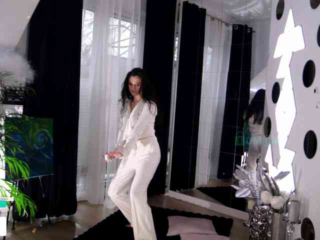 Taanni's sex show image Taanni's sex show image