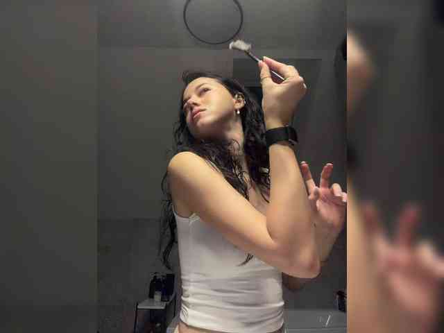 Taanni's sex show image