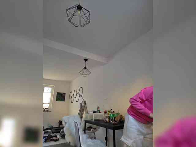 Taanni's sex show image