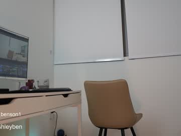 ashley_benson1's sex show image