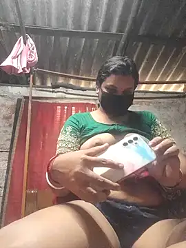 Изображение секс-шоу модели HotSexyBoudi