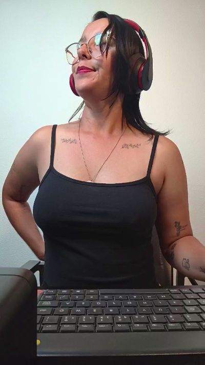 mahina84_'s sex show image
