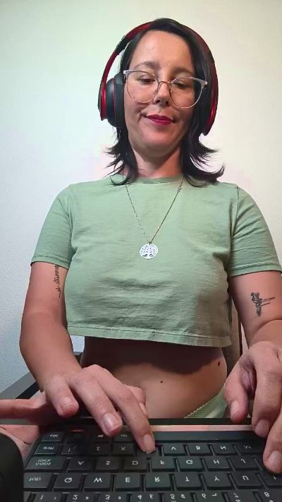 mahina84_'s sex show image