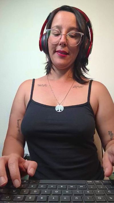 mahina84_'s sex show image