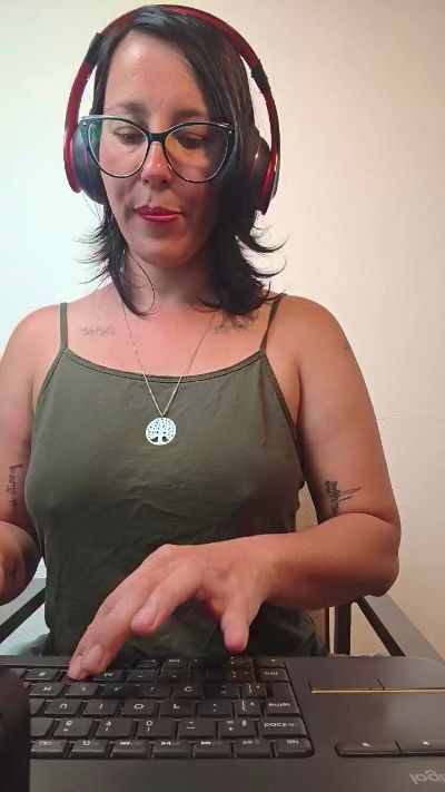 mahina84_'s sex show image
