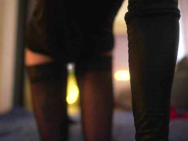 suk-ki's sex show image suk-ki's sex show image