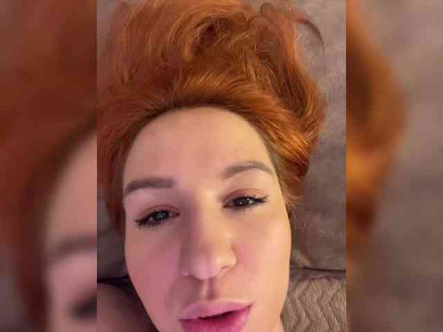 Изображение секс-шоу модели Aariella Изображение секс-шоу модели Aariella