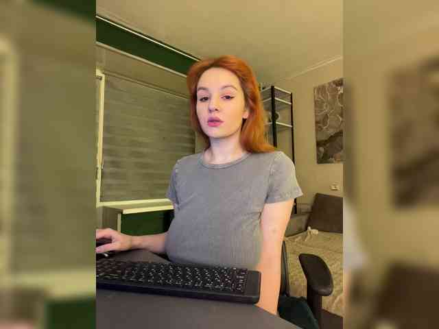 Изображение секс-шоу модели Aariella Изображение секс-шоу модели Aariella