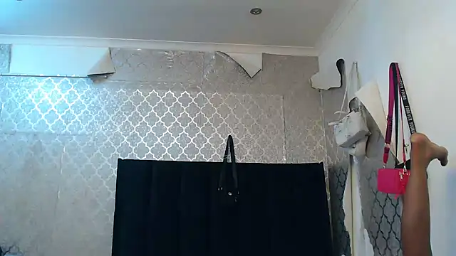 SexyPetitex25's sex show image SexyPetitex25's sex show image