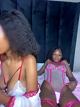 SexyPetitex25's sex show image