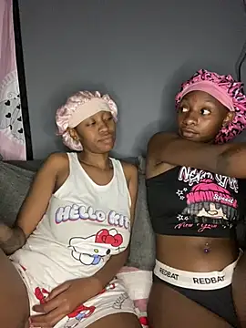 SexyPetitex25's sex show image