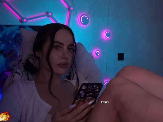 your-red-wine's sex show image