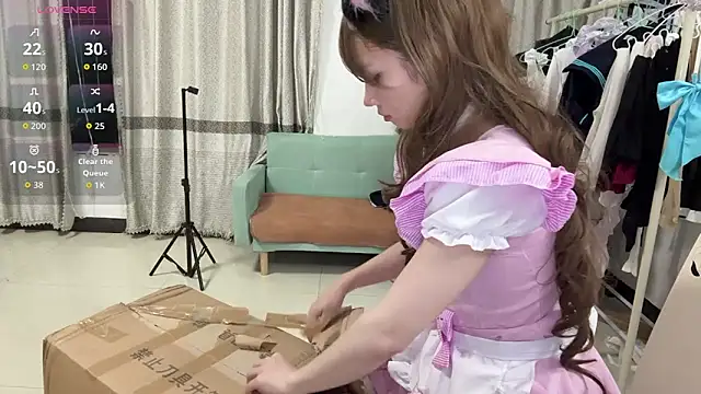 Изображение секс-шоу модели Yiyi-707