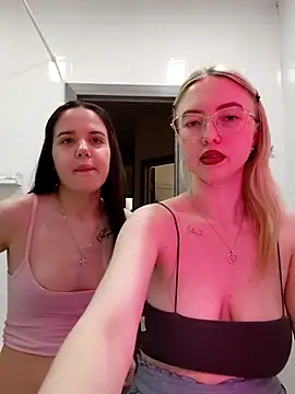 caressyourself's sex show image