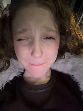 outside_rosy's sex show image