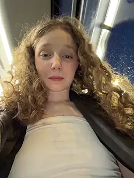 outside_rosy's sex show image