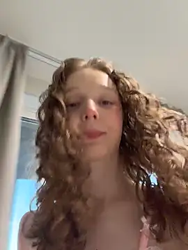 outside_rosy's sex show image