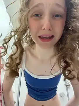 outside_rosy's sex show image