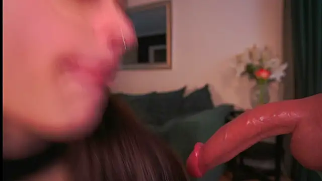 karolineneuer_'s sex show image