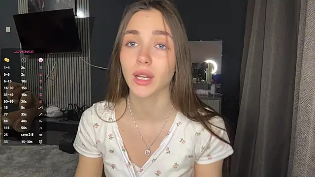 Veluxe's sex show image