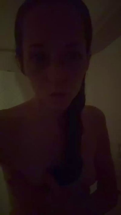 Msfreckles32's sex show image Msfreckles32's sex show image