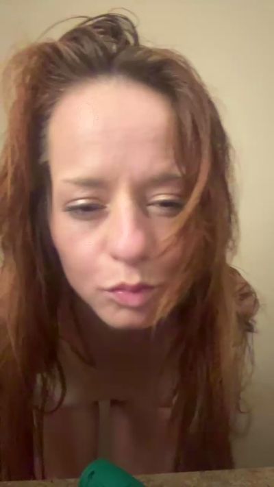 Msfreckles32's sex show image