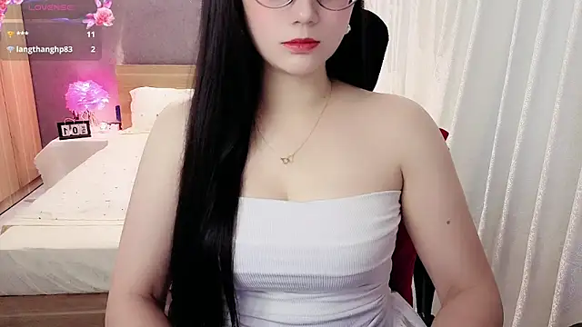 Sexshow-Bild von JENNIE-16