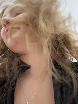 Sexshow-Bild von AsynaYuuki Sexshow-Bild von AsynaYuuki