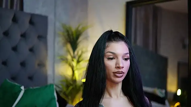 Изображение секс-шоу модели MiamiCoffee