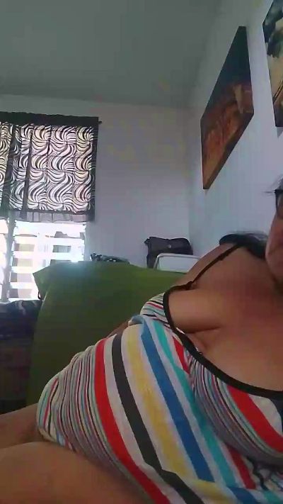 teaserwoman's sex show image