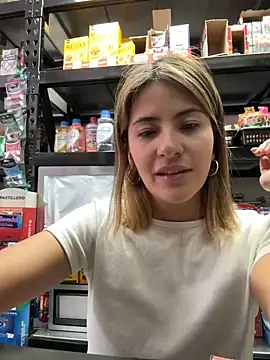 Andrea_19blonde's sex show image Andrea_19blonde's sex show image