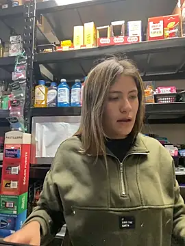 Andrea_19blonde's sex show image