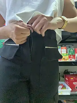 Andrea_19blonde's sex show image