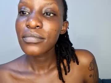 nina_bambi's sex show image