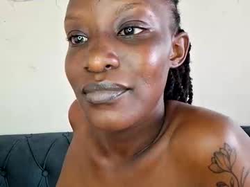 nina_bambi's sex show image