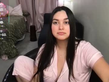 Изображение секс-шоу модели honey_tia Изображение секс-шоу модели honey_tia