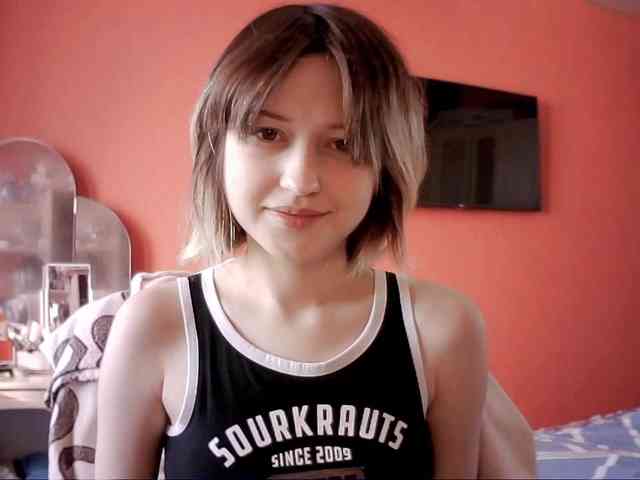 SnowWhiteNika's sex show image